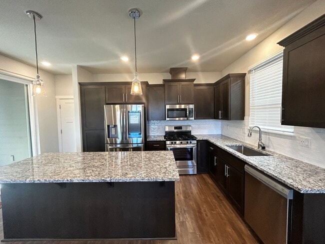 Photo - New 4 Bedroom North Plains Home!!!