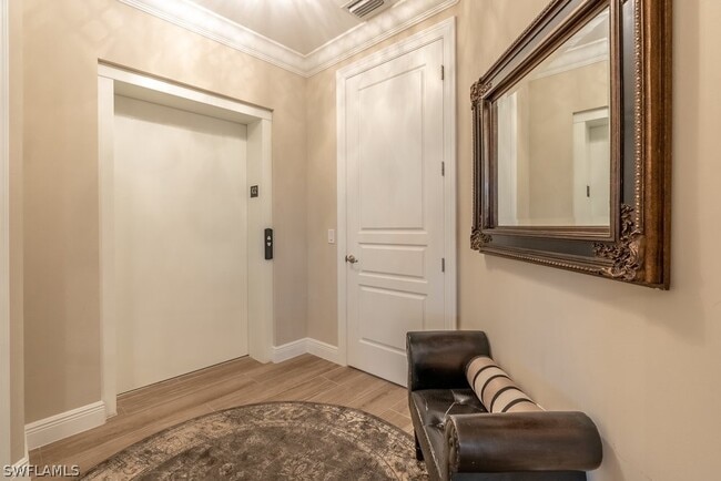 Photo - 16375 Viansa Wy Unidad 102