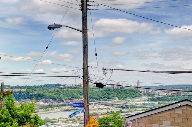 Photo - 10 Renwick St