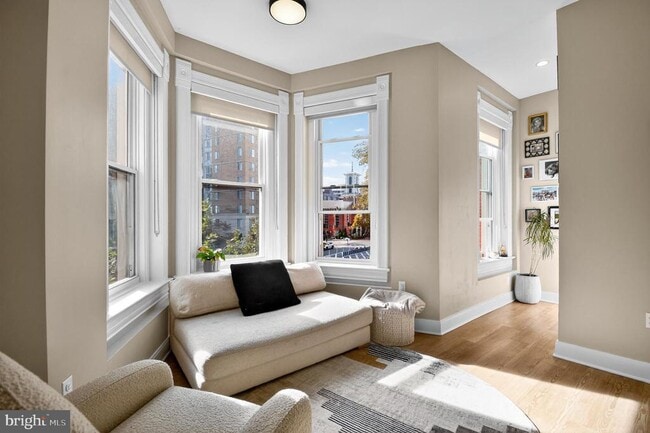 Building Photo - 459 Massachusetts Ave NW Unit 24