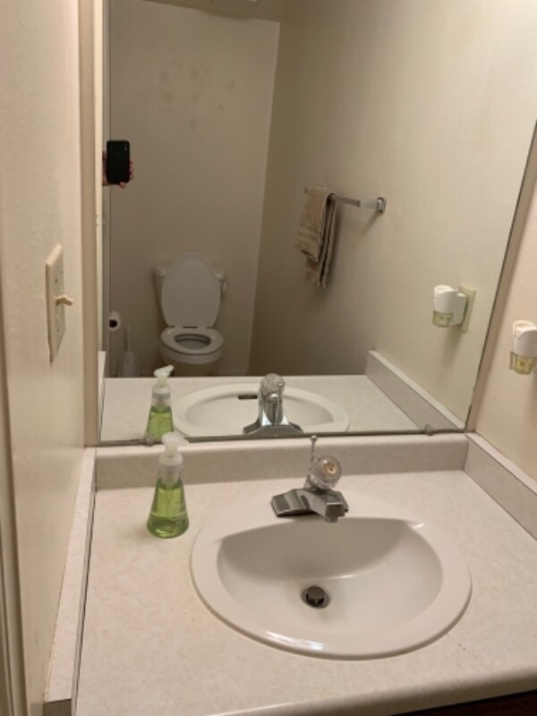 755 River View Dr
