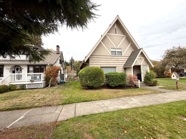 Photo - Desired Neighborhood! 3bd 1ba w/new flooring