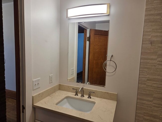 Photo - 109 Erie St Unit 109 Erie St Apt 1