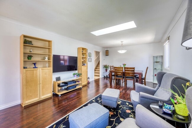 Photo - 663 Grove Ave