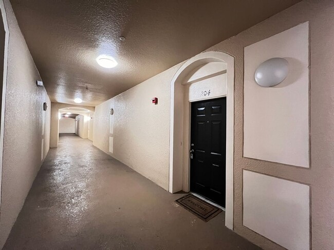 Photo - APARTMENT IN THE METROWEST AREA!