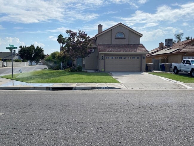 Building Photo - 6209 Ambergrove St Rental