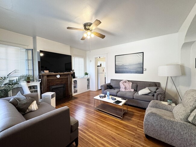 Photo - 145 W 200 S St