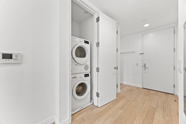 Photo - 160 1st St Unidad 901