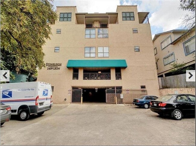 Building Photo - 2409 Leon St Unit 307