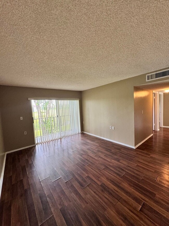 Building Photo - 1167 N Benoist Farms Rd Unit 1167