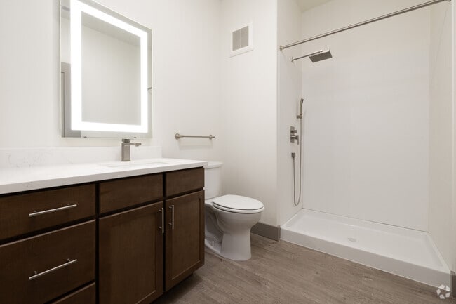 3BR, 2BA - 1,293SF - Primary Bathroom
