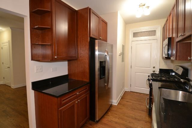 Photo - 747 W Addison St Unit S2