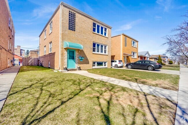 Building Photo - 1616 N 17th Ave Rental