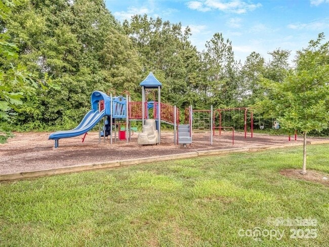 Photo - 8715 Parkchester Dr