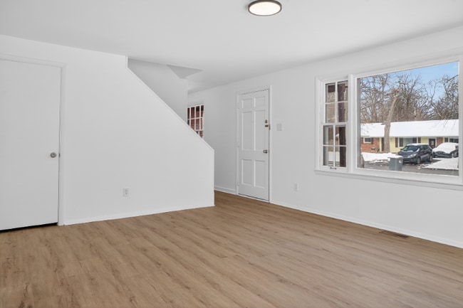 Photo - 2007 W 75th Pl