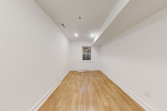 Photo - 3 br, 3 bath Triplex - 2554 FRANKFORD AVE ... Unit 1