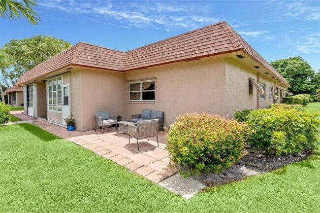 Building Photo - 1916 Palmland Dr Rental