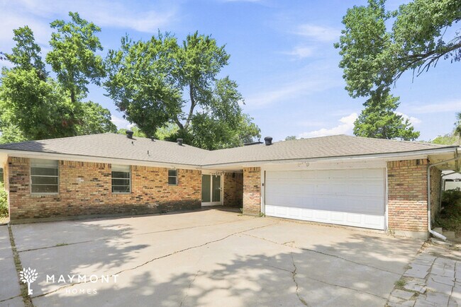 301 Woodhaven Dr