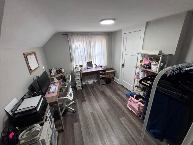 Photo - 8617 W Adler St