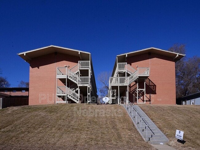 Building Photo - 612 N 46th St Unit Apt 05