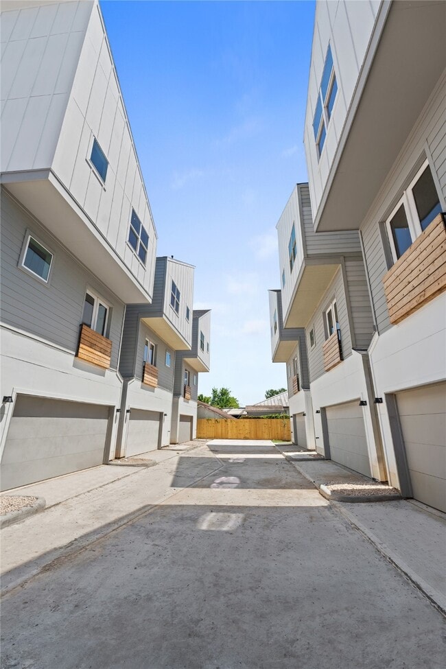 Photo - 113 Milby St