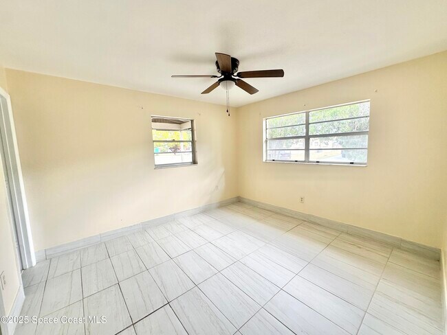 Photo - 4410 Shaw Ave