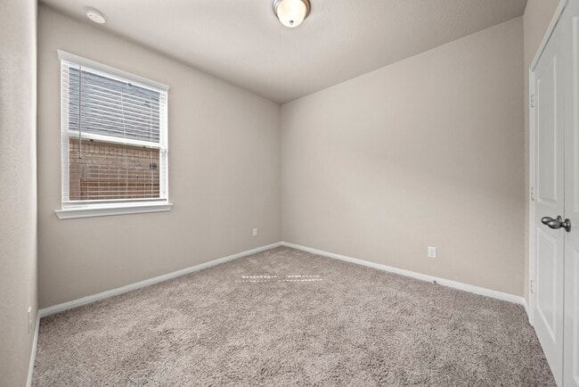 Building Photo - 17214 Broadleaf Oak Dr