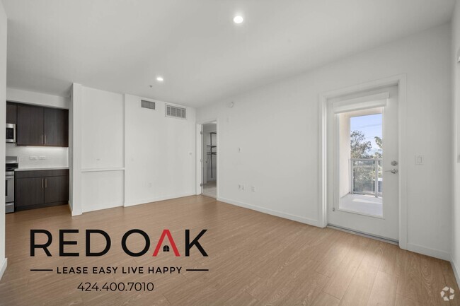 Building Photo - ~1 Month FREE~ Spacious and Bright Two Bed... Unit 709 Rental