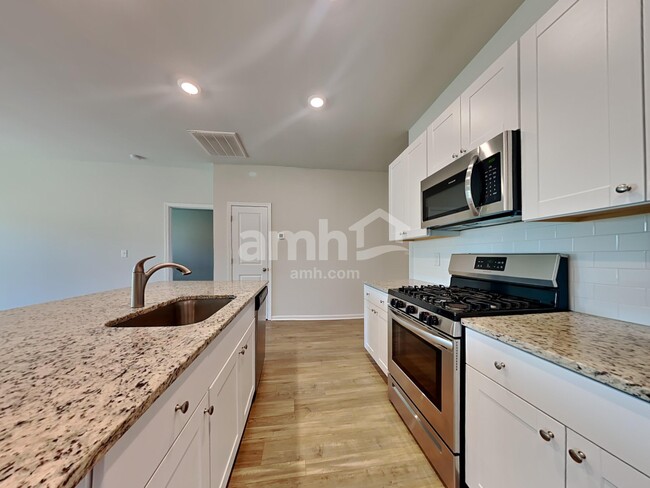 Photo - 306 Squire Pope Rd