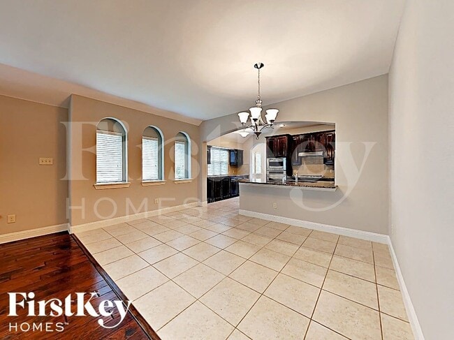 488 Commonwealth Ln
