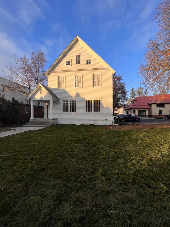 Photo - 2222 W 2nd Ave