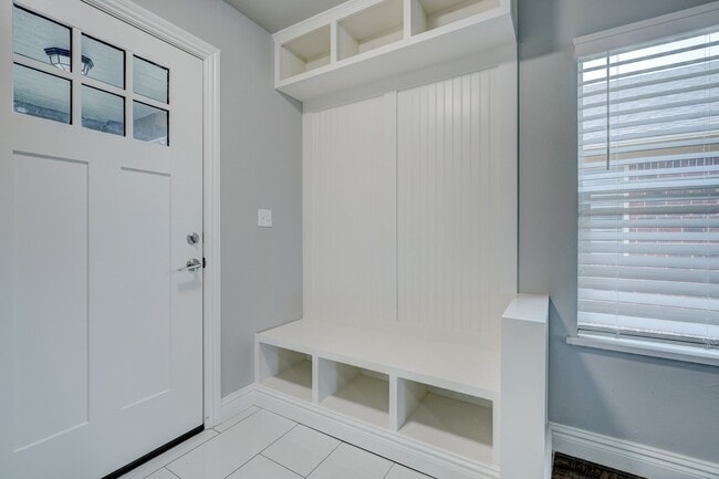 Photo - 2809 Frost Ln