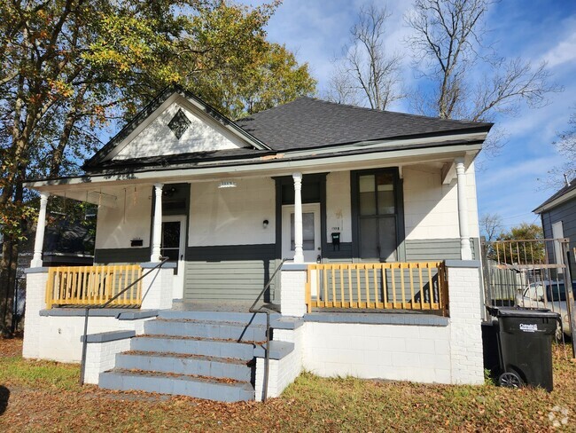 Building Photo - Midtown Duplex Unit B Rental