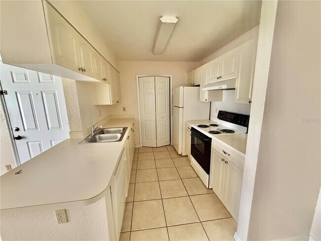 Photo - 2550 N Alafaya Trail Unit 5105