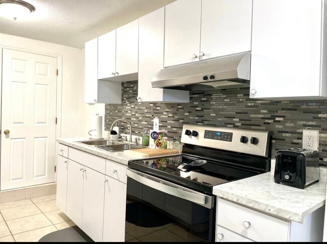 Photo - 2575 S Himes Ave Unit A Downstairs