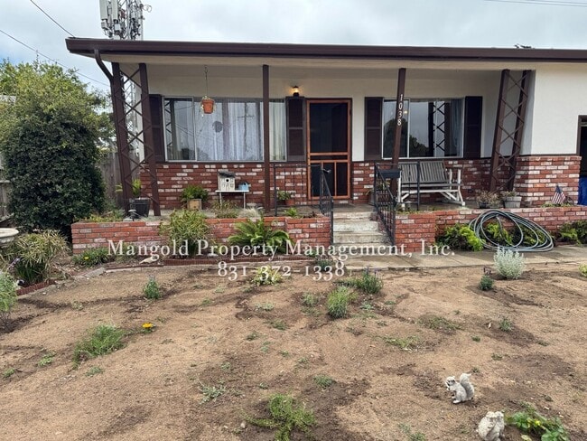 Building Photo - Fully Updated 3-Bedroom Home with Spacious...