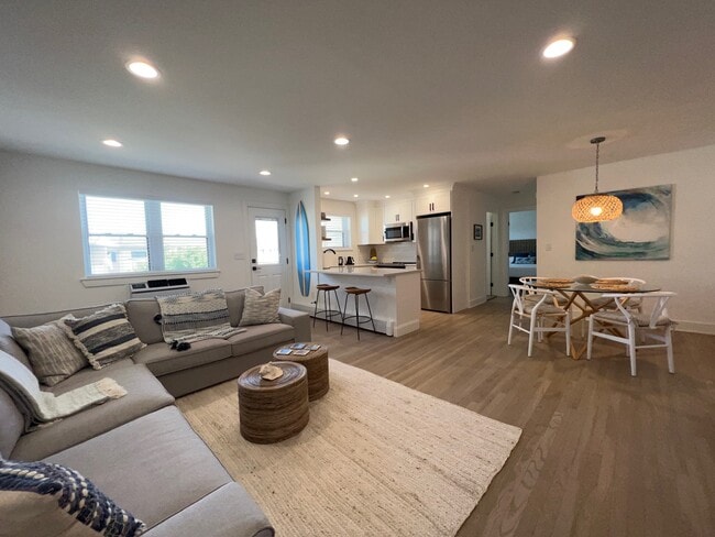 Building Photo - 12 Wharfside Dr Unit #12