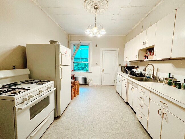Photo - 11 Euston St Unit 1