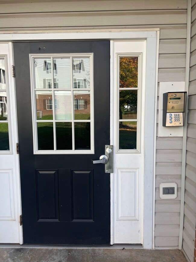 Photo - 305 Rain Water Way