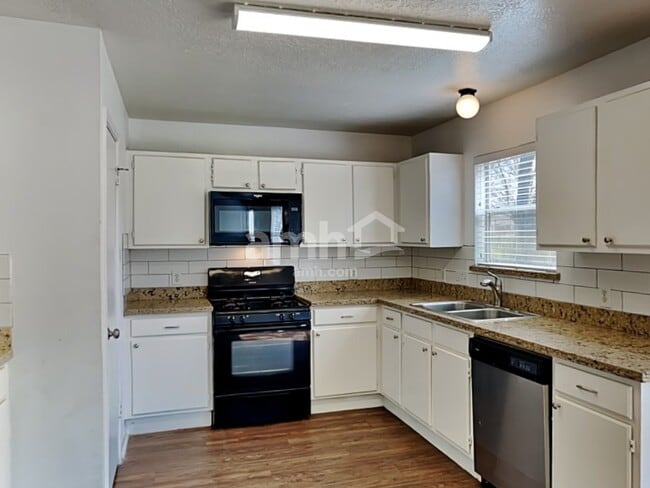 Photo - 5349 Yale Dr