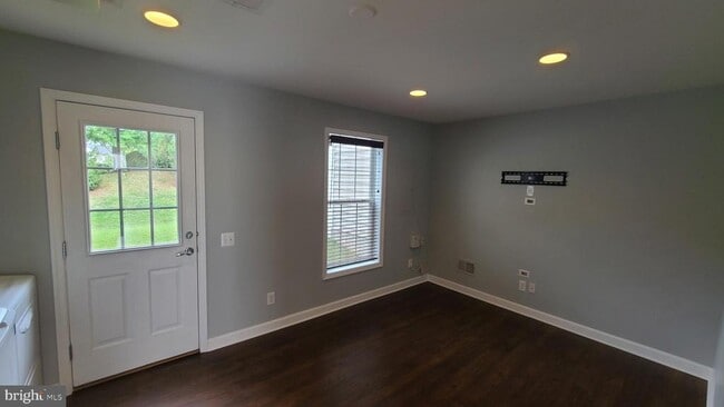 Building Photo - 42711 Wilmar Square