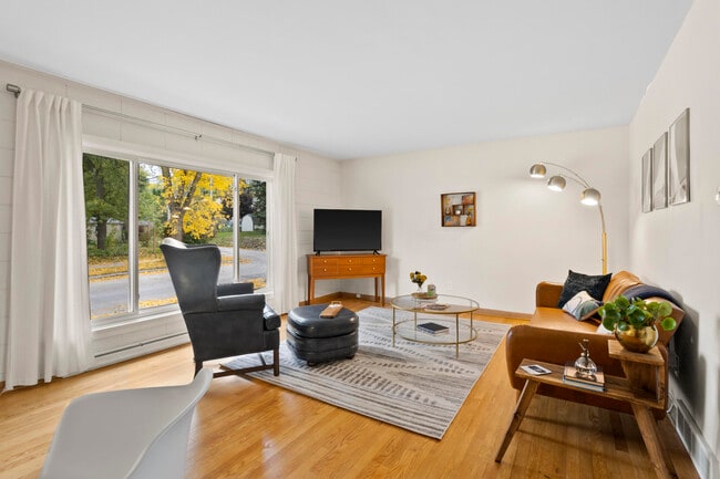 Photo - 426 E Ohio Ave