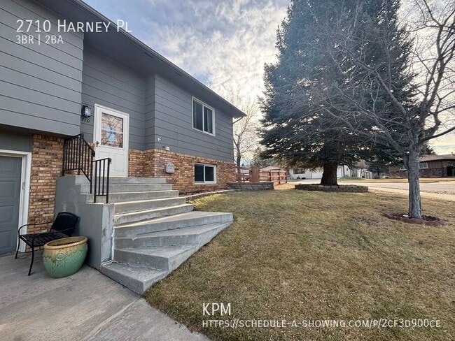 Photo - 2710 Harney Pl