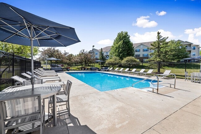 Riverwood Apartments Sparkling Outdoor Pool Deck
