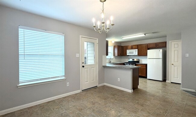 Building Photo - 6415 Mountain Pines Ln