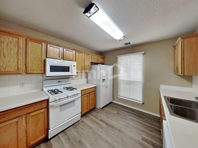 Photo - 1237 Vincent Pl