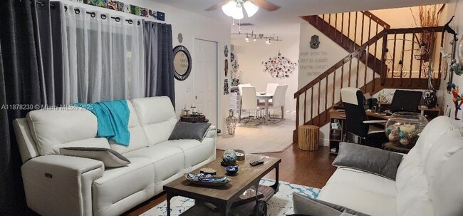 Photo - 2556 Lakeview Ct