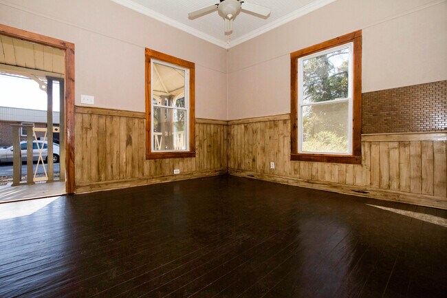 Photo - 546 Shull St Unit A