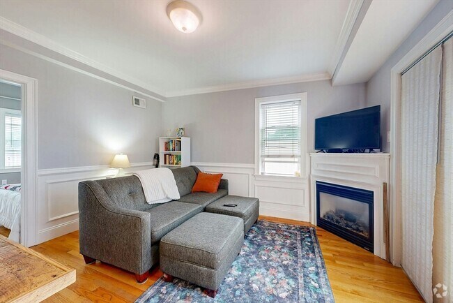 Building Photo - 120 D St Unit T3 Rental