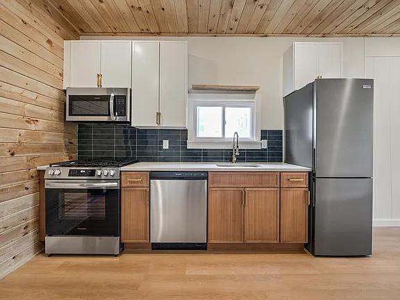 Photo - 370 Liberty Ave